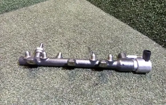 Renault Master III Fuel main line pipe 175211218R HMLGT7359R 7359R