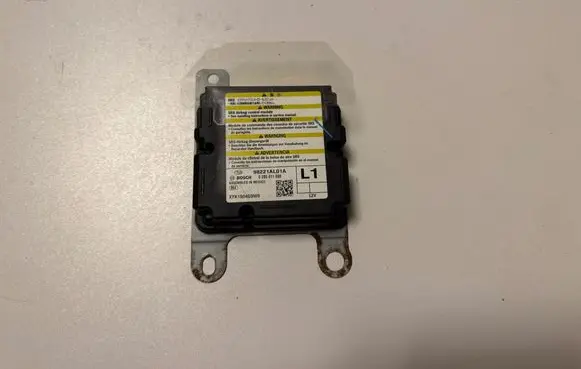 Subaru Outback (BS) Airbag control unit/module 98221AL01A 0285011688 XYK1S04GDW9