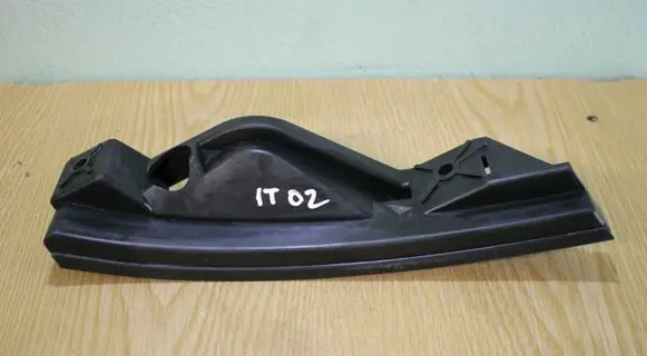 Volkswagen Touran I Front bumper mounting bracket 1T0807890A
