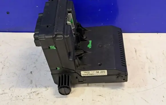 Volvo S80 Fuse module 30728356