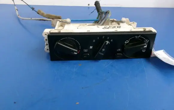 Mitsubishi Pajero Pinin Climate control unit MR398698