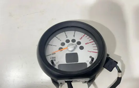 Mini Cooper Countryman R60 Tachometer G28392455 S01697152 9283578