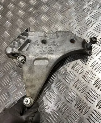Volkswagen PASSAT B7 Engine mounting bracket 03L199207 TS134V120