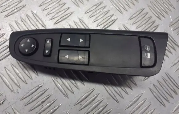 Fiat Stilo Front door window switch trim 
