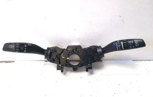 KIA Sorento Indicator stalk 299144234