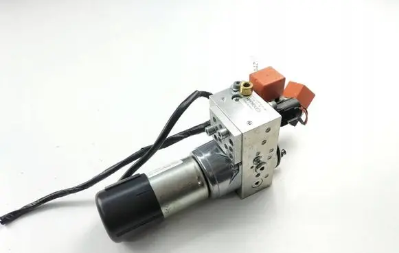 Peugeot 308cc Convertible roof hydraulic pump 107621300