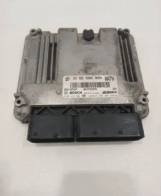 Opel Insignia A Engine control unit/module 55585024 55579447 0281018769