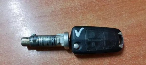Opel Vectra C Ignition key/card 13189118