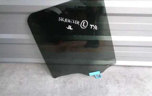 Jeep Wrangler Rear door window glass