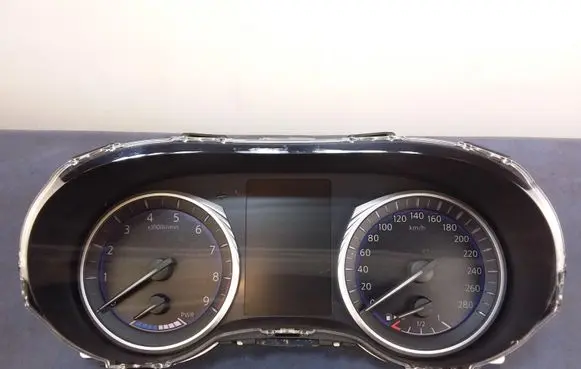 Infiniti Q50 Speedometer (instrument cluster)