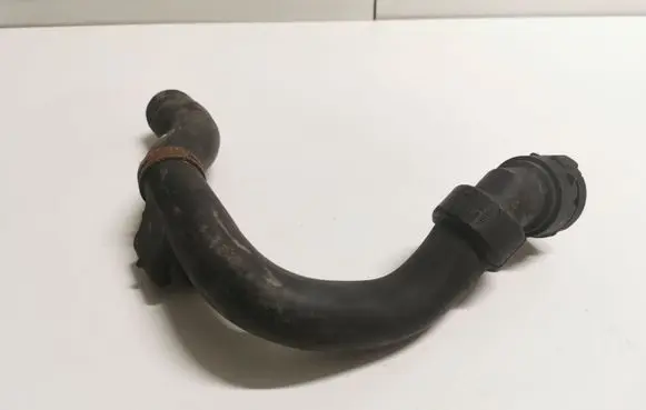 Volkswagen PASSAT B5.5 Engine coolant pipe/hose 8D0121101AD