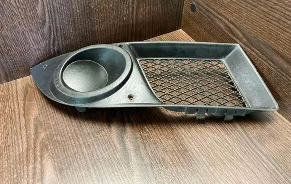 Front fog light trim/grill