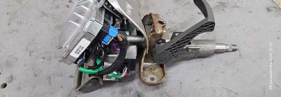 Fiat Panda II Steering wheel axle 51746818 26096709705 26096580