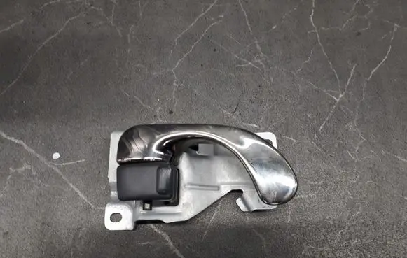 Mitsubishi Galant Front door exterior handle