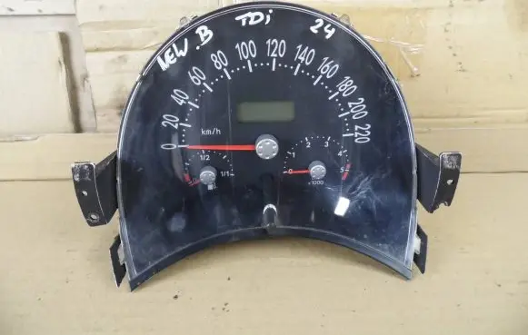 Volkswagen New Beetle Speedometer (instrument cluster) 1C0920900C 495908R38