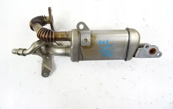 Nissan Juke I F15 EGR valve cooler 147350364R