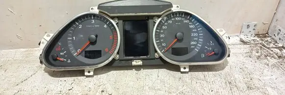 Audi A6 S6 C6 4F Speedometer (instrument cluster) 4F0920900S