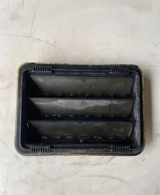 Nissan Pathfinder R51 Quarter panel pressure vent 76804EA500