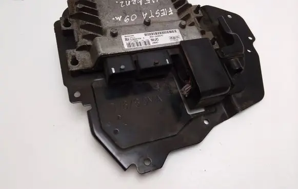 Ford Fiesta Engine control unit/module BV2112A650FC 9VJC
