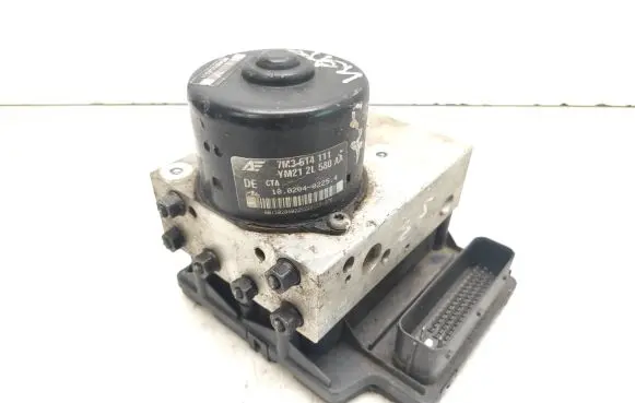 Volkswagen Sharan ABS Pump 7M3614111 7M3907379B YM212L580AA