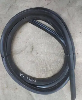Ford S-MAX Front door rubber seal 