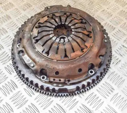 Dacia Sandero Clutch set kit 301012218R 123115669R