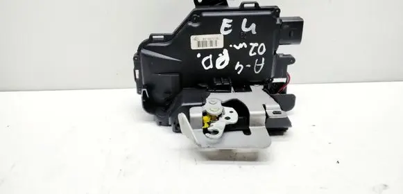 Audi A4 S4 B6 8E 8H Front door lock 8E1837016C