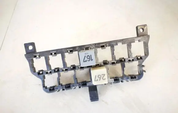 Volkswagen PASSAT B5 Fuse box set 8d0937503e