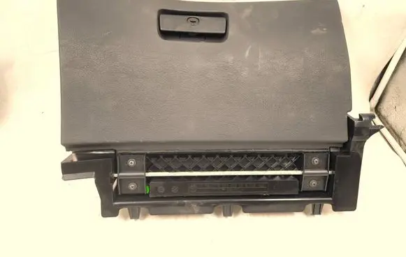 BMW 3 E46 Glove box 8203822