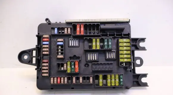 BMW 3 F30 F35 F31 Fuse module 9261110