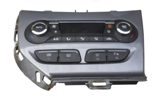 Ford Focus Climate control unit BM5T18C612CJ 0259A W18A95200