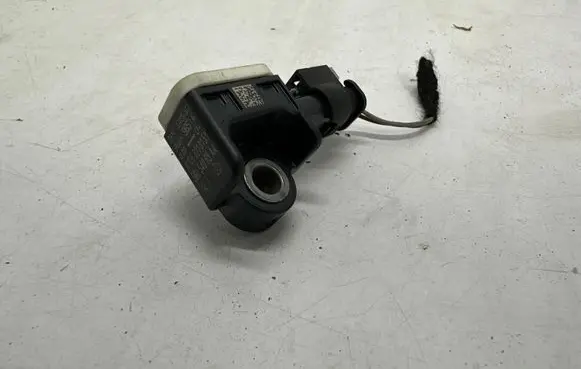 Mercedes-Benz ML W166 Airbag deployment crash/impact sensor A1668210151
