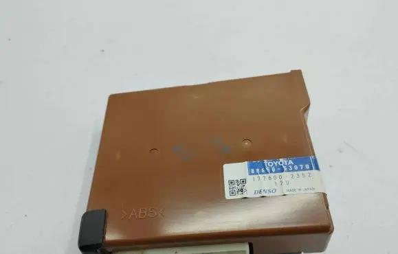 Lexus IS 220D-250-350 Other control units/modules 8865053070 1776002352