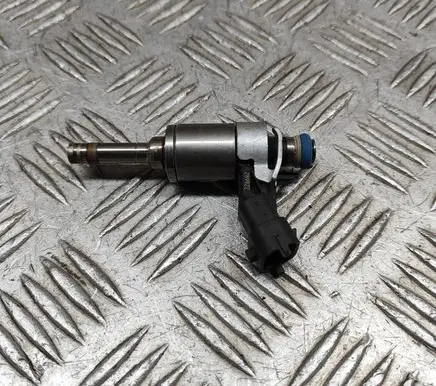 Maserati Ghibli Fuel injector 289922 0261500182