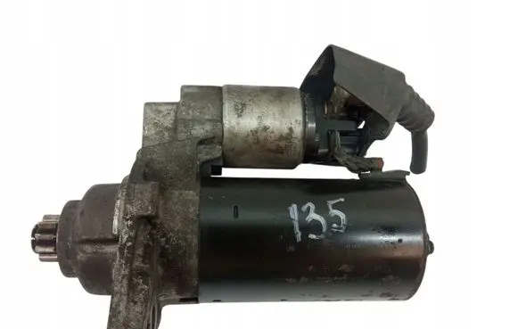 Volkswagen PASSAT B6 Starter motor 1005831311