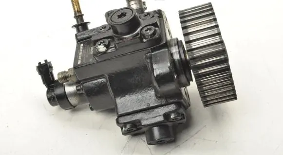 Fiat Croma Fuel injection high pressure pump 0445010130
