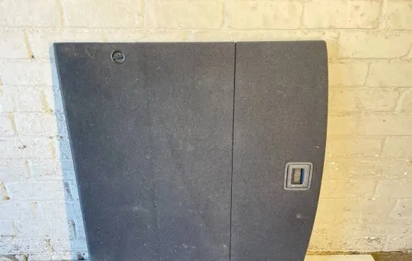 Volkswagen Golf VII Trunk/boot floor carpet liner 5G9858855