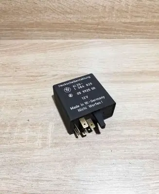 BMW 3 E36 Other relay 1384825