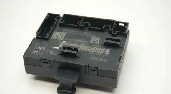 Volkswagen Golf VII Door control unit/module 5Q0959392