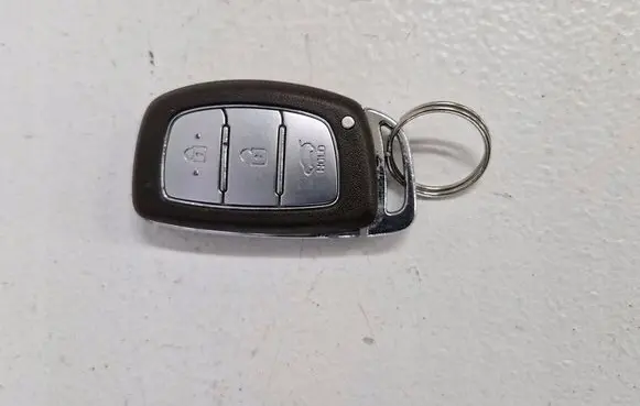 Hyundai Tucson TL Ignition key/card 