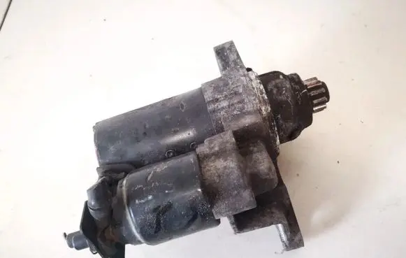 Volkswagen Polo Starter motor 0001120400
