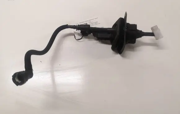 Mazda 3 II Clutch master cylinder KG19300