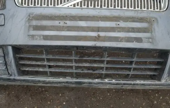 Front bumper lower grill