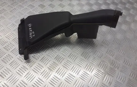 Mitsubishi Lancer Air intake hose/pipe MN135194