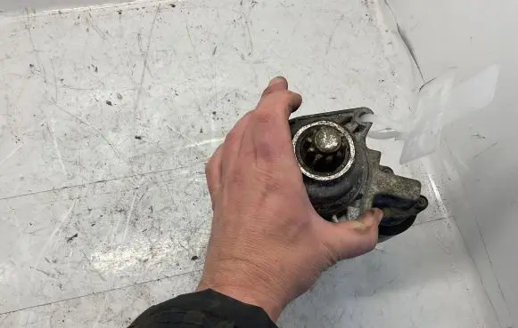 Opel Frontera B Starter motor