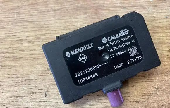 Renault Megane E-Tech Aerial antenna amplifier 282122683R
