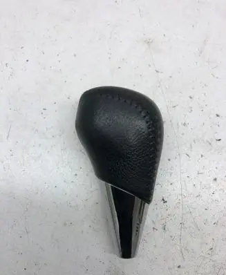 Toyota Avensis T270 Gear lever shifter trim leather/knob