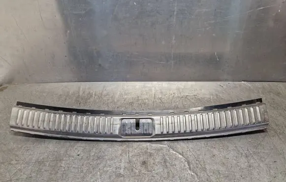 Volkswagen Touareg II Trunk/boot sill cover protection 7P0863459F