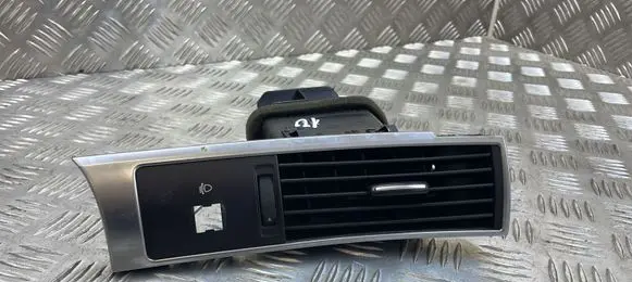 Audi A6 S6 C6 4F Dashboard side air vent grill/cover trim 4F2820902