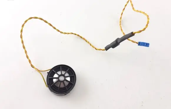 Front door high frequency speaker
